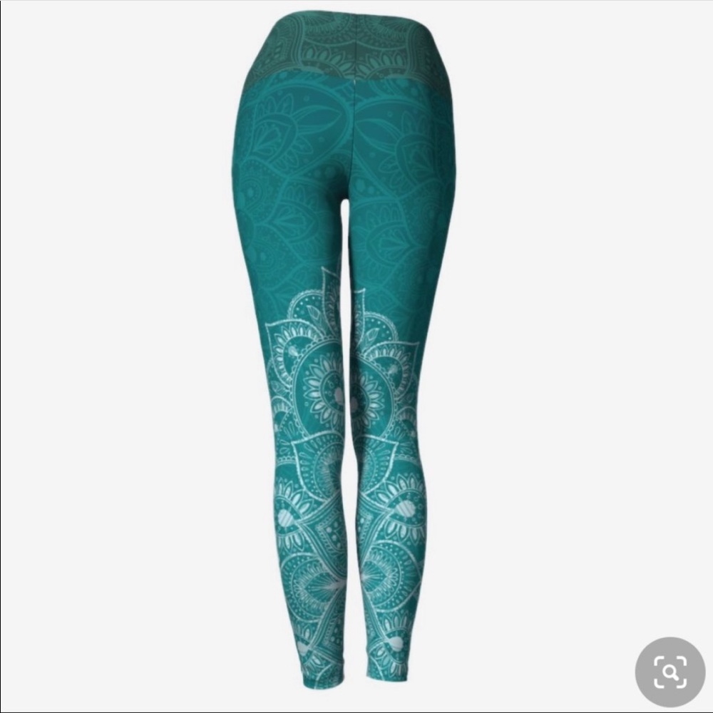 3 pairs of Pranavida yoga leggings